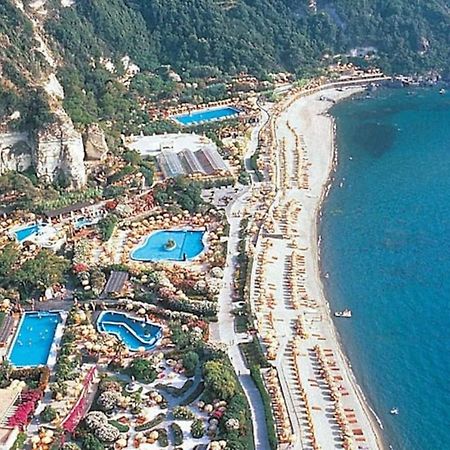 Appartamenti Su Piazza Matteotti Forio di Ischia Esterno foto