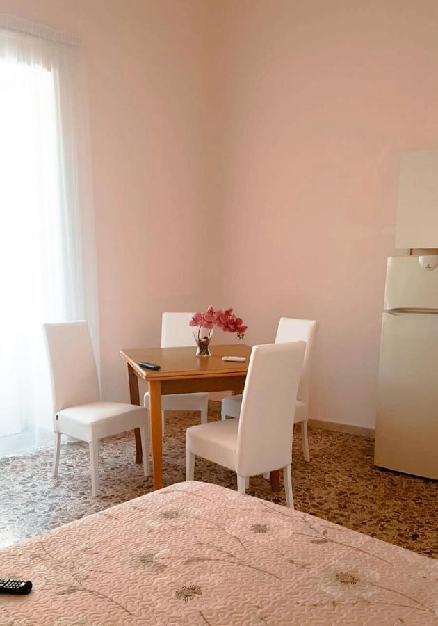 Appartamenti Su Piazza Matteotti Forio di Ischia Esterno foto