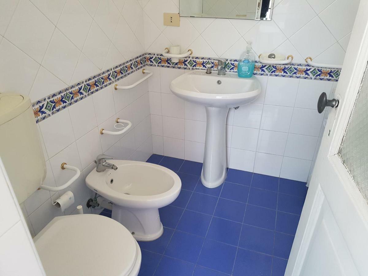Appartamenti Su Piazza Matteotti Forio di Ischia Esterno foto